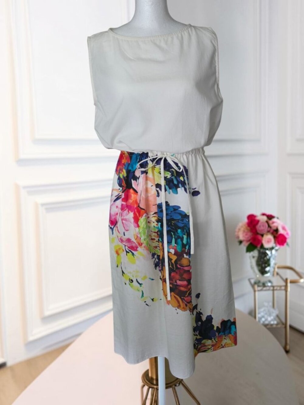 EUC MEGAN PARK Like New ( 4 ) Sleeveless White/Ivory Trim Cotton Artistic Floral
